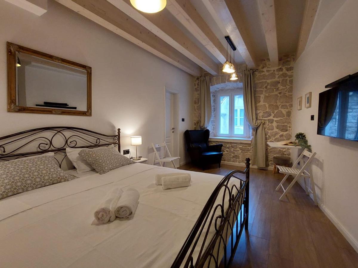 Central Palace Apartment Sibenik Exterior photo